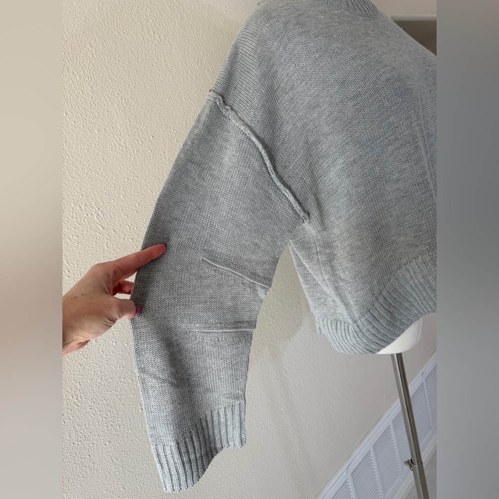 NWT Le Lis Collection Crewneck Pullover Sweater, Gray, XS - Picture 5 of 10